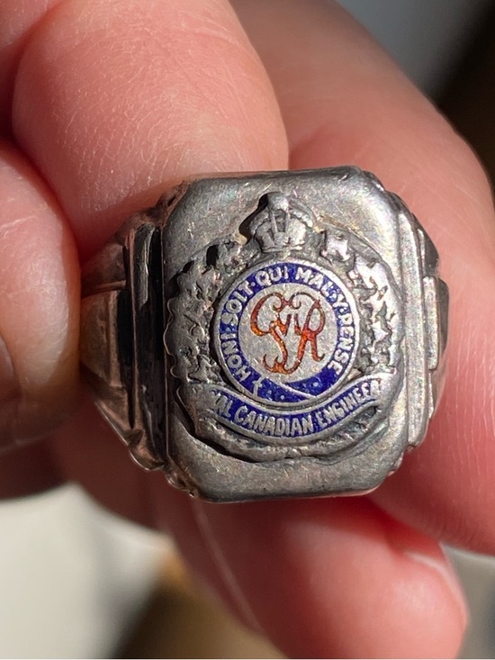 Jewelry - WWII Sweetheart Ring Royal Canadian Engineers Military Enamel Crest (8.5)